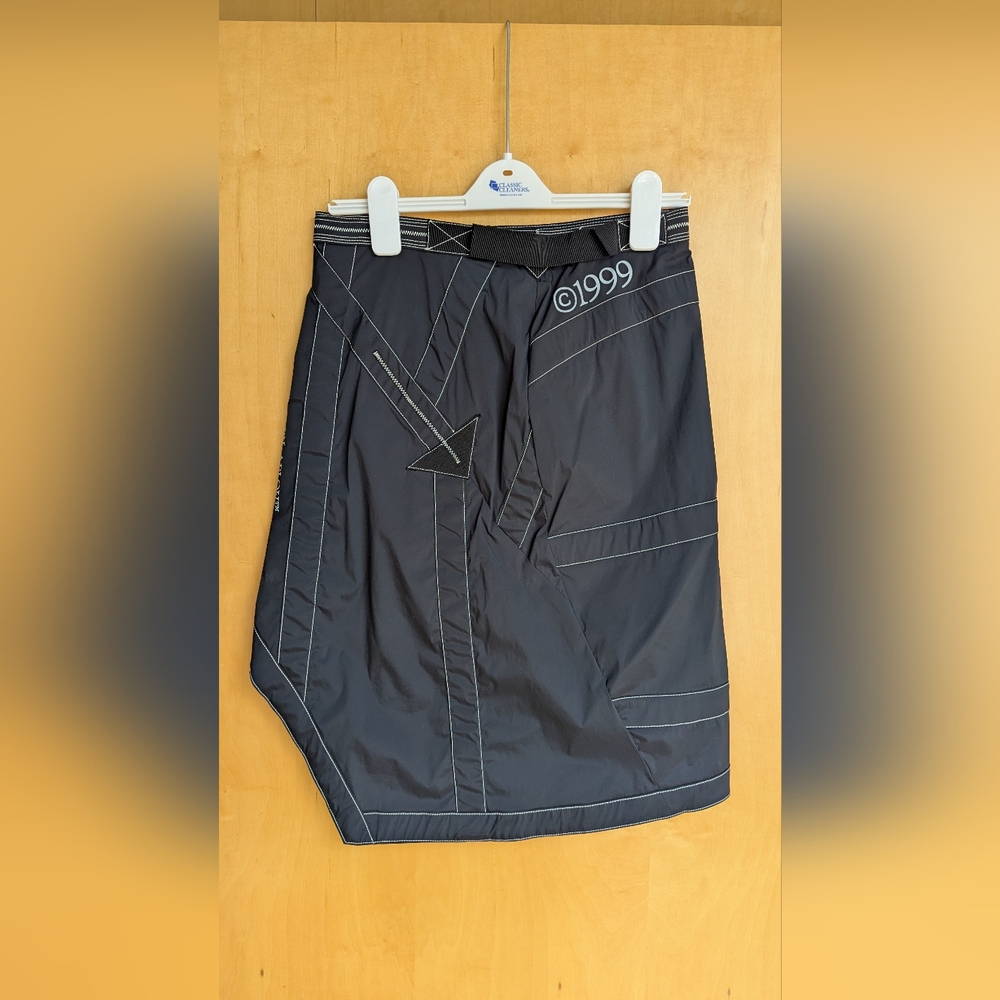 Off-White Black Women's Skirt With Contrast Stitching. - Picture 8 of 14